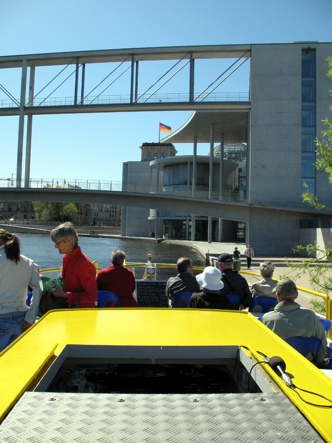  Auf dem Sonnendeck des Dampfers